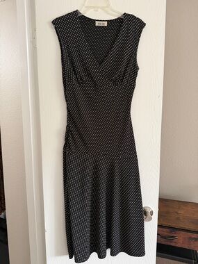 Polka Dot V-Neck Midi Dress - Black & White